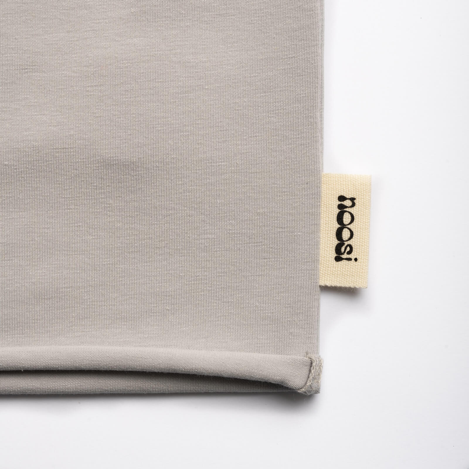 Jednovrstvová čiapka – LIGHT BEANIE Svetlá sivá – Obrázok 3